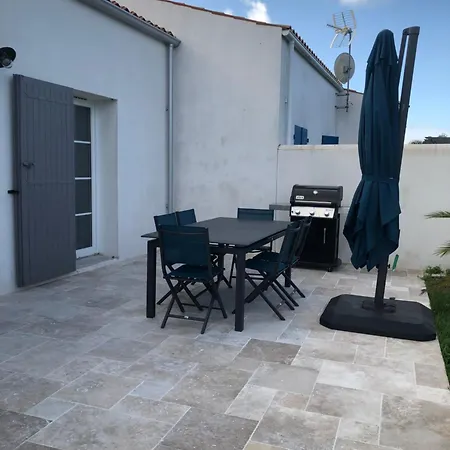 La Rose Tremiere * サン・ピエール・ドレロン