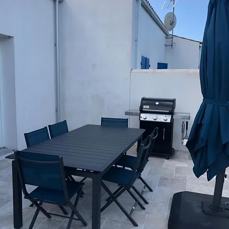 ヴィラ La Rose Tremiere サン・ピエール・ドレロン